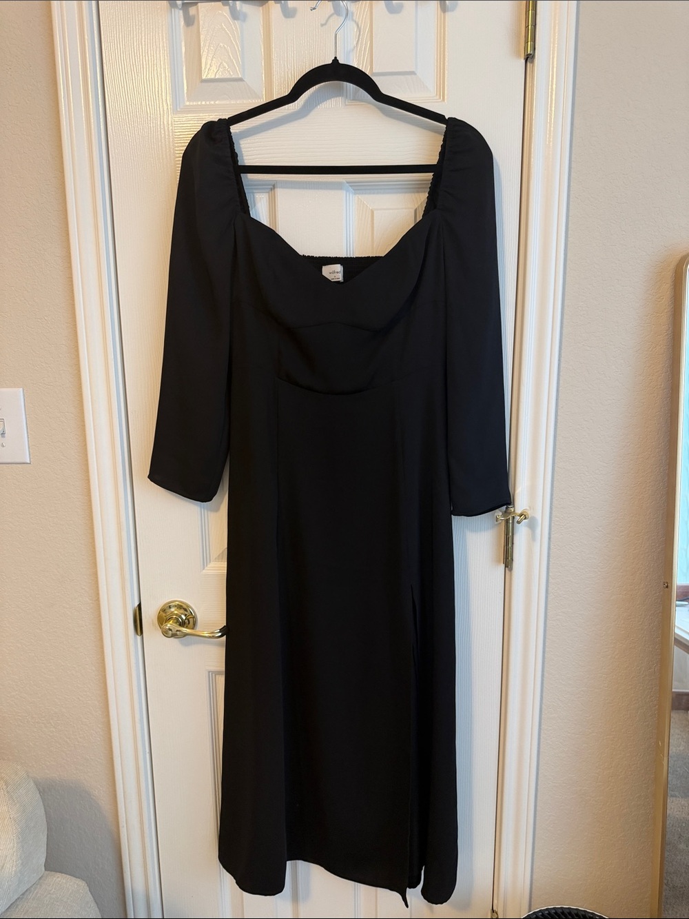 Aritzia Black Long-Sleeve Sweetheart Midi Dress